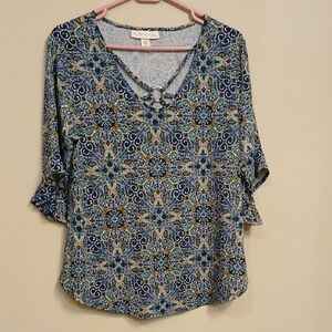 Ellen Tracy Blue Cream Printed V-Neck Blouse with Ring Accent